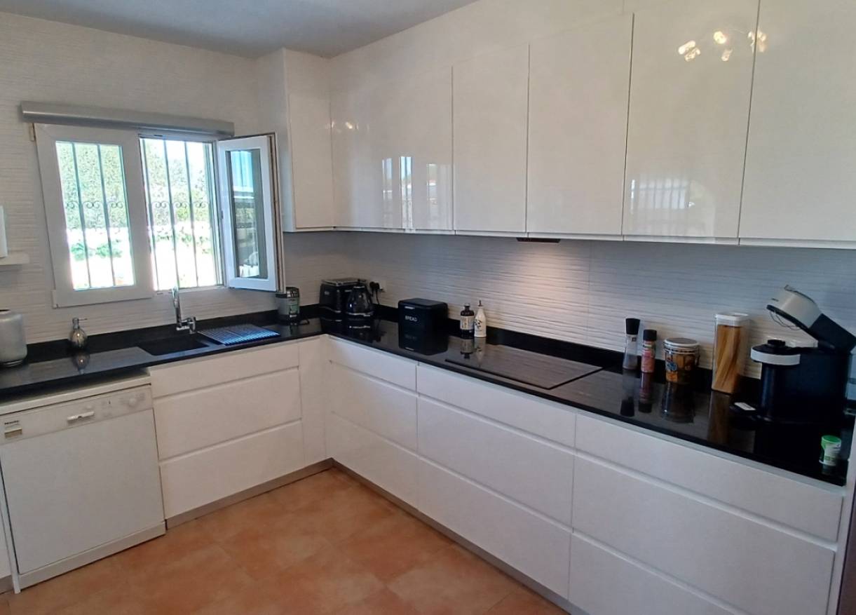 Bestaand - Villa - Denia