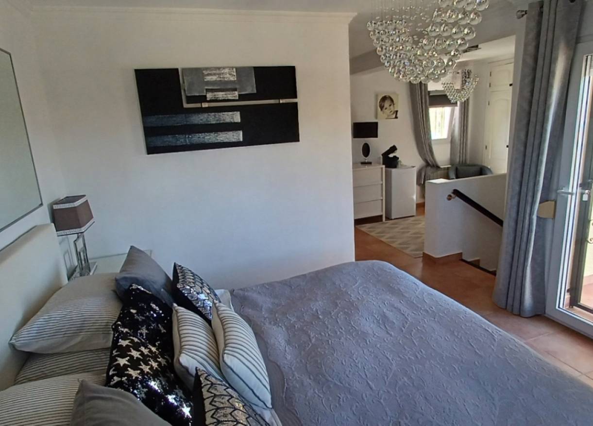 Bestaand - Villa - Denia