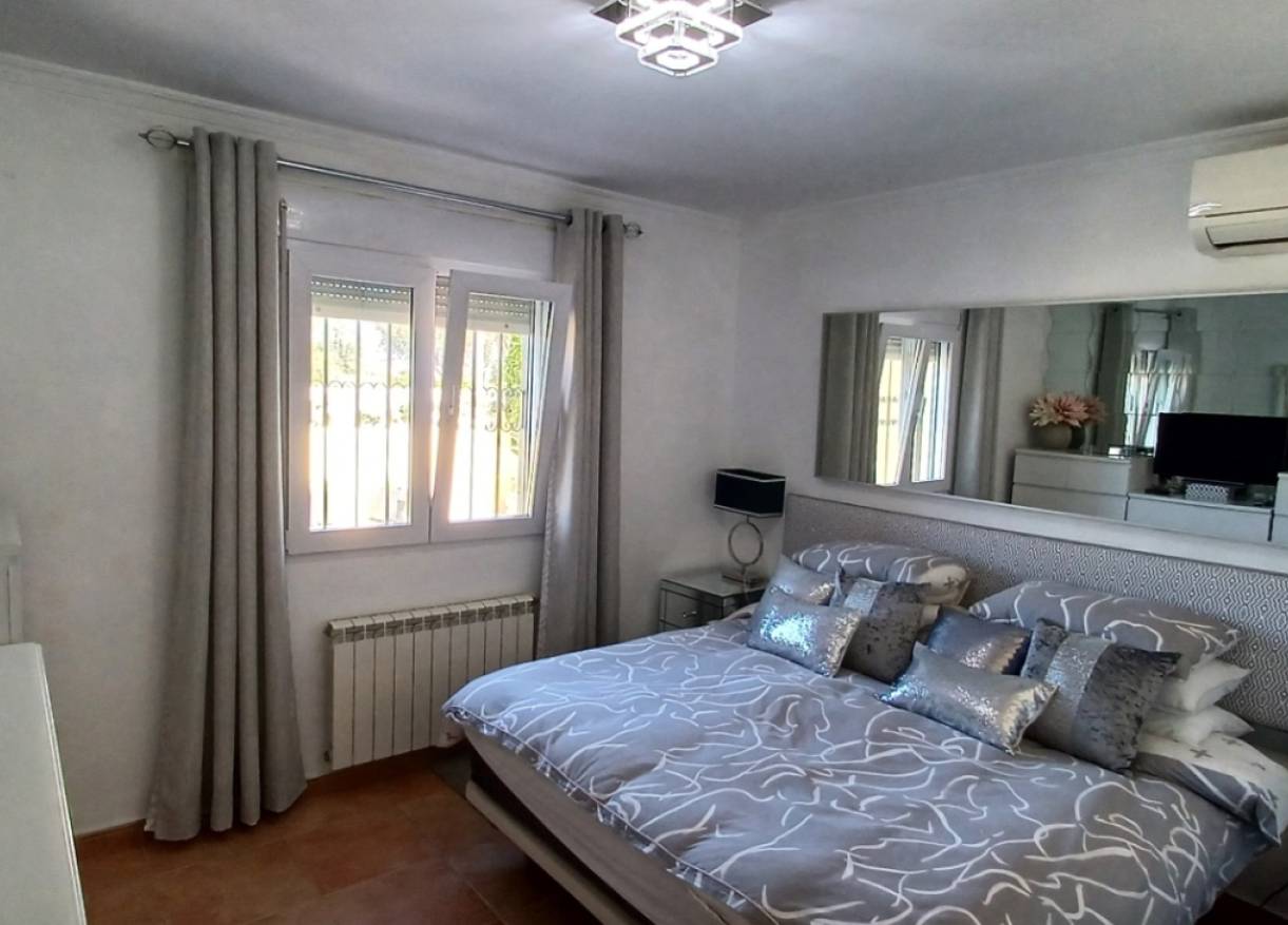 Bestaand - Villa - Denia