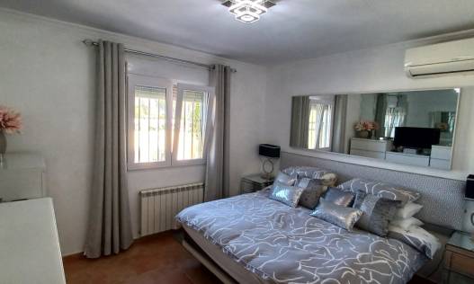 Bestaand - Villa - Denia