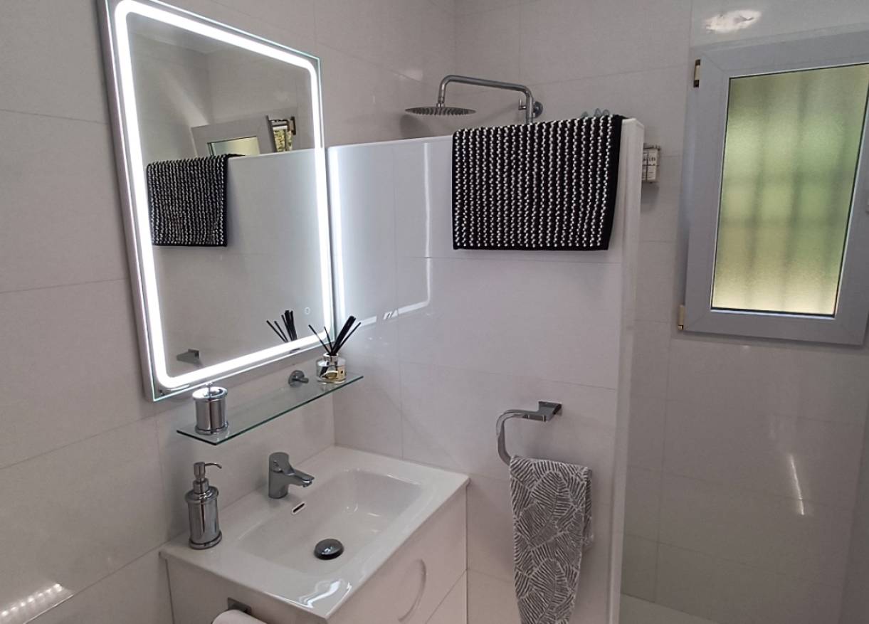 Bestaand - Villa - Denia