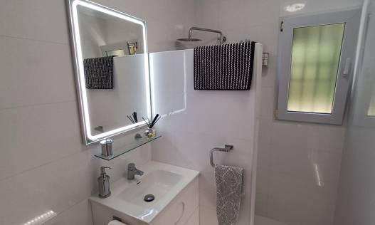 Bestaand - Villa - Denia