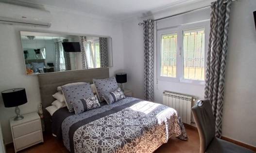 Bestaand - Villa - Denia