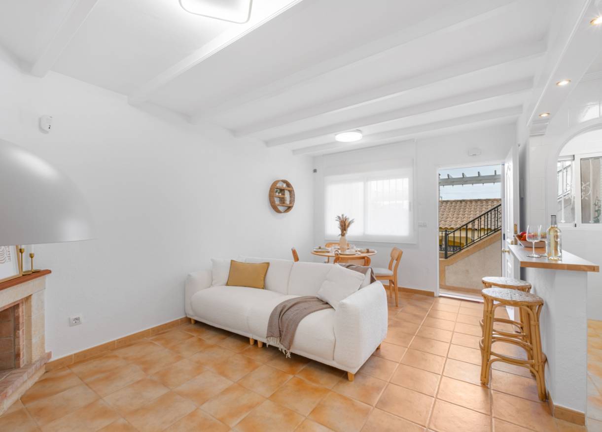 Bestaand - Townhouse / Semi-detached - Orihuela Costa - Villamartin