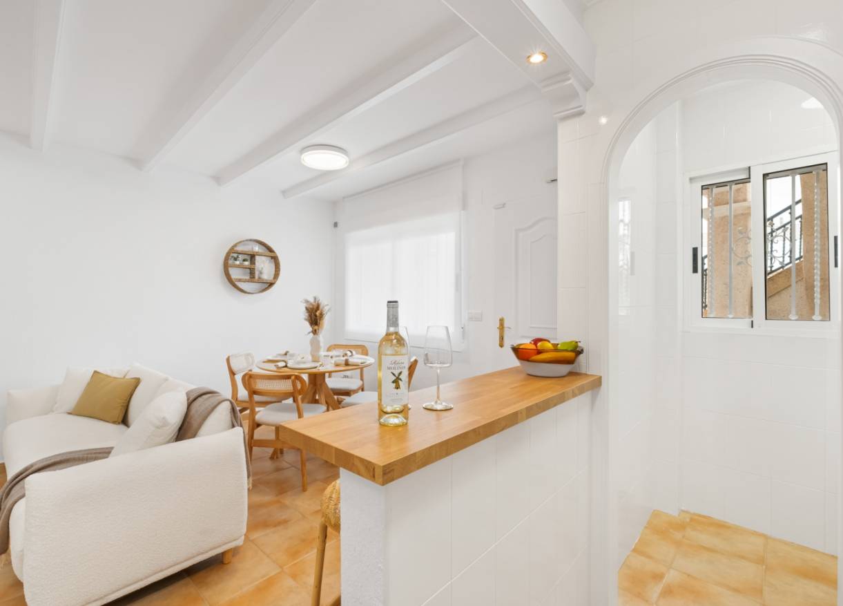 Bestaand - Townhouse / Semi-detached - Orihuela Costa - Villamartin