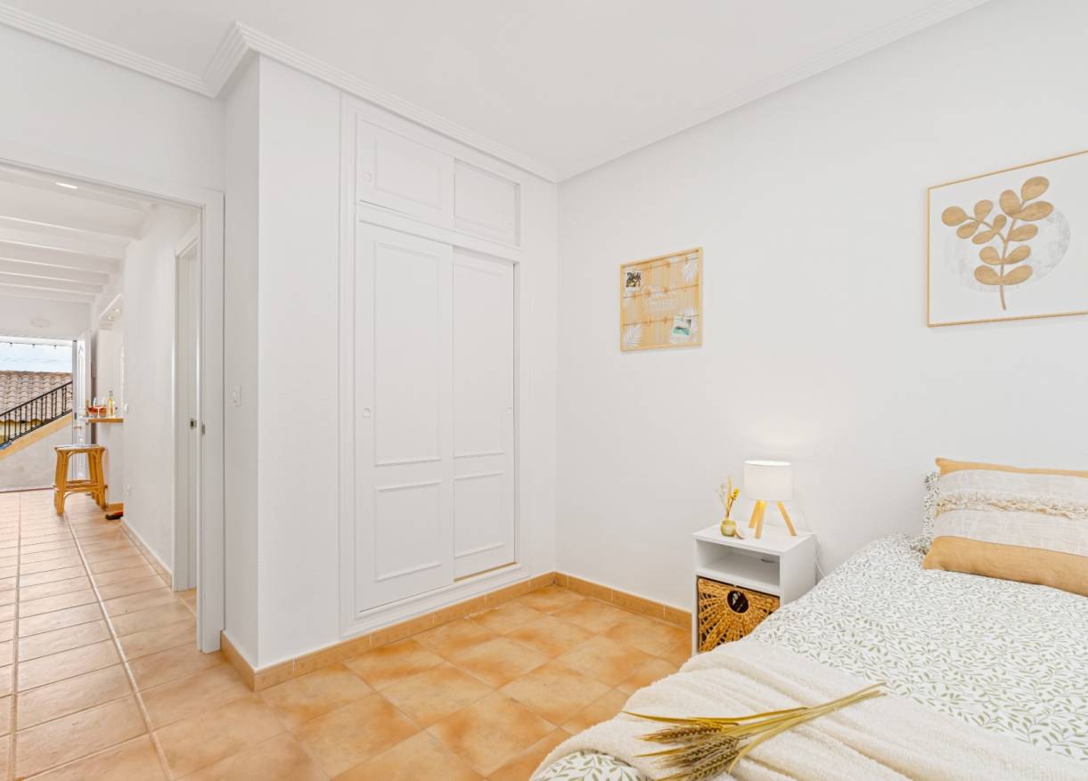 Bestaand - Townhouse / Semi-detached - Orihuela Costa - Villamartin