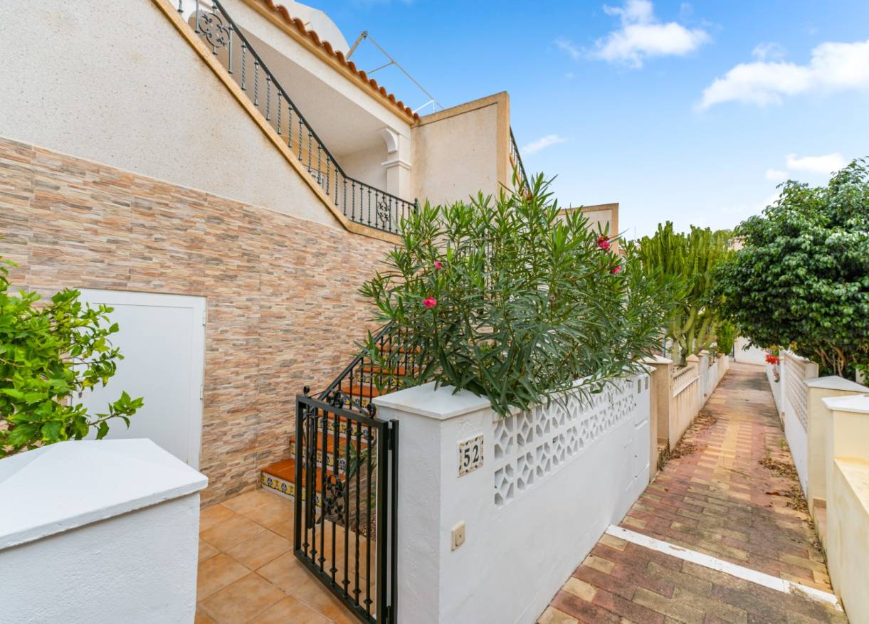 Bestaand - Townhouse / Semi-detached - Orihuela Costa - Villamartin
