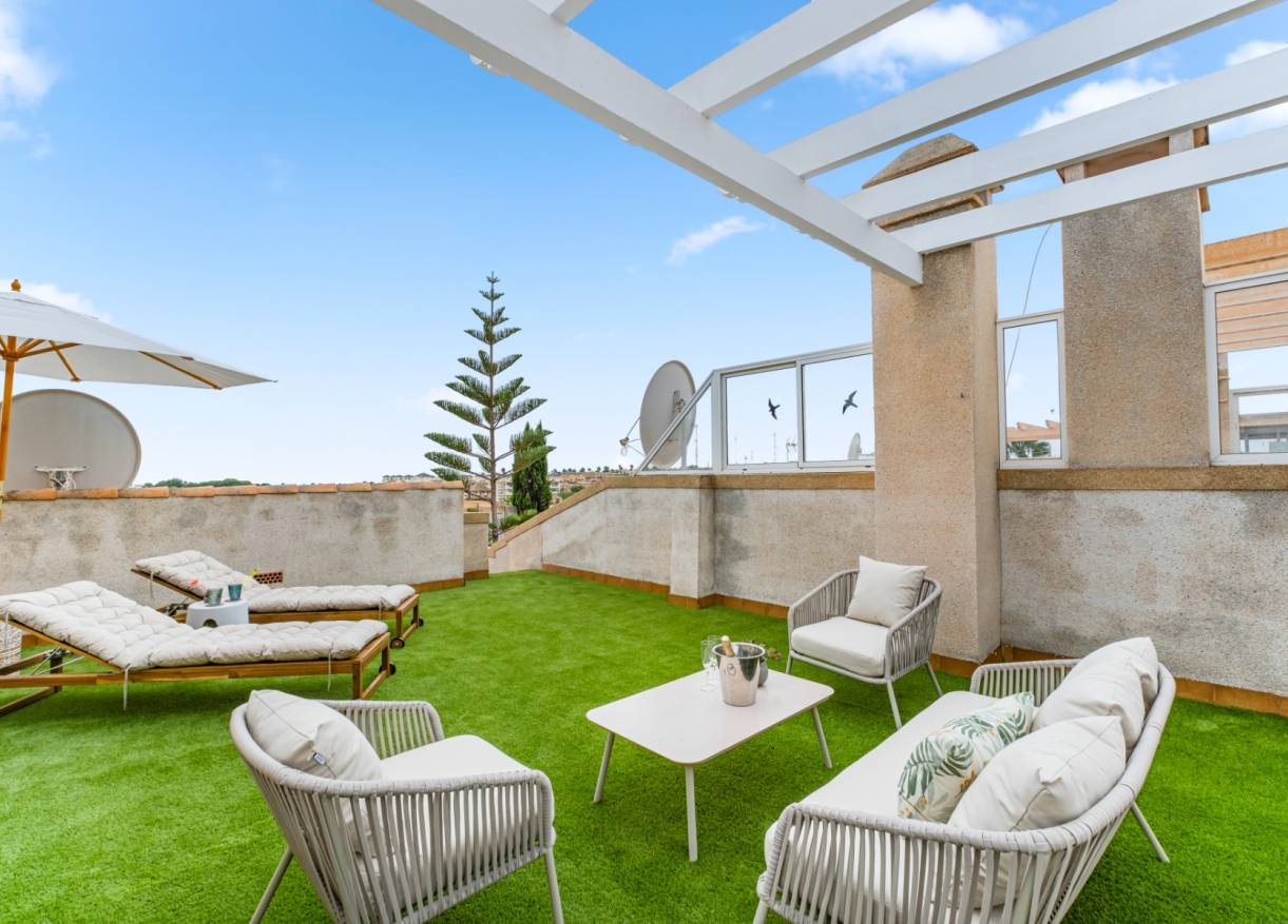 Bestaand - Townhouse / Semi-detached - Orihuela Costa - Villamartin