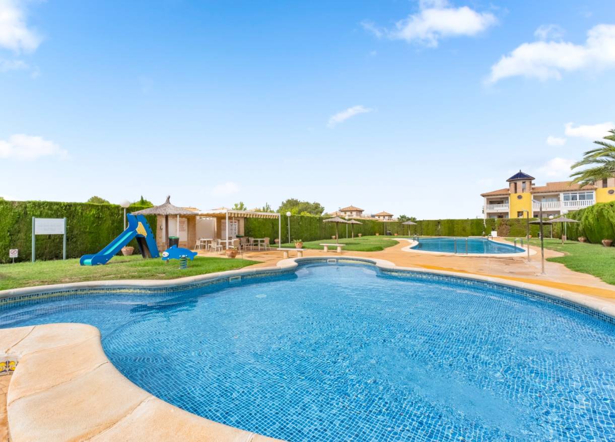 Bestaand - Townhouse / Semi-detached - Orihuela Costa - Villamartin