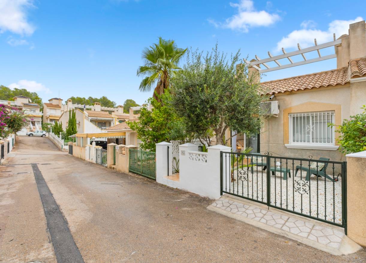 Bestaand - Townhouse / Semi-detached - Orihuela Costa - Villamartin
