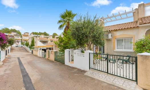 Bestaand - Townhouse / Semi-detached - Orihuela Costa - Villamartin