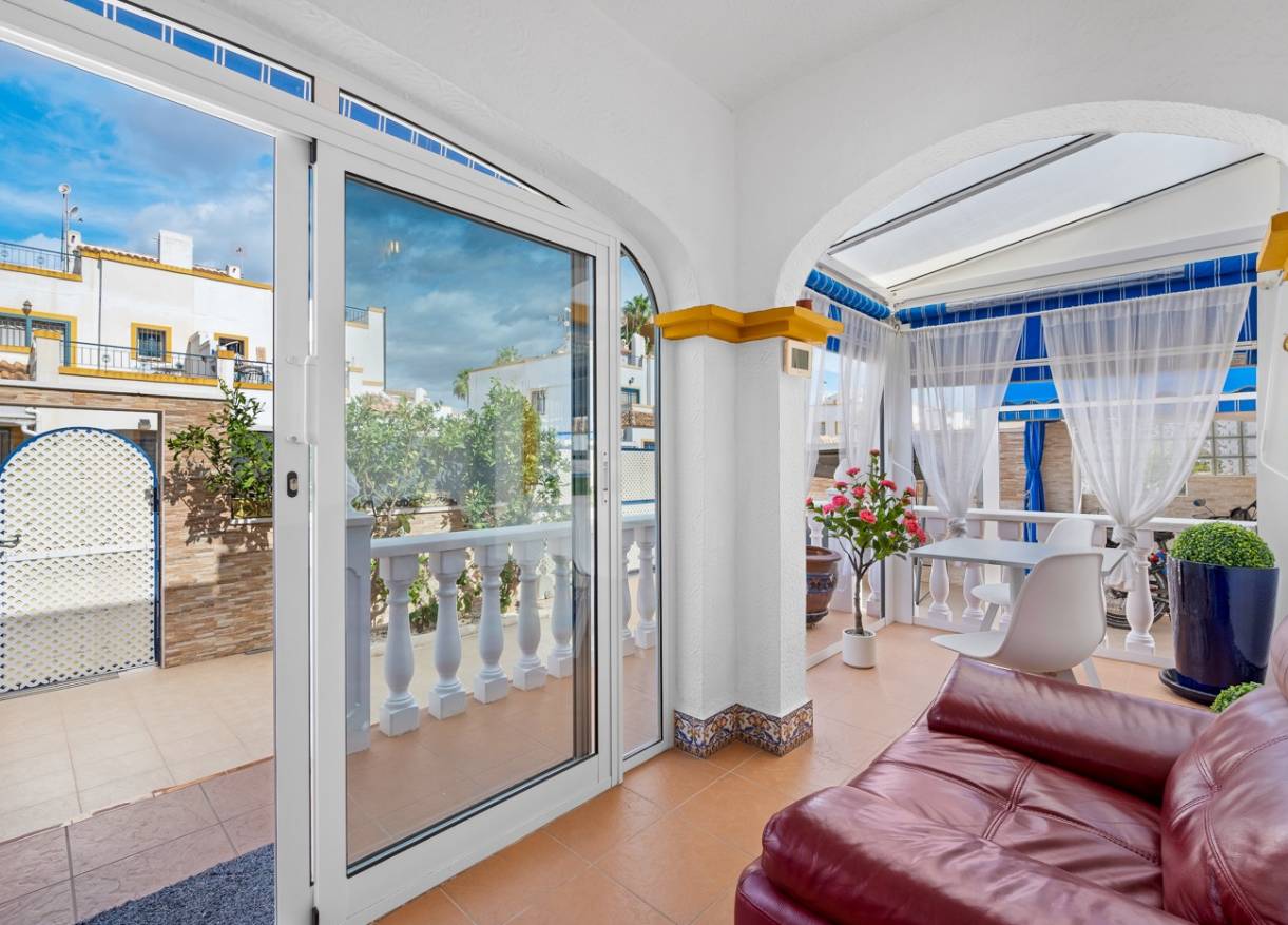 Bestaand - Townhouse / Semi-detached - Torrevieja - Habaneras