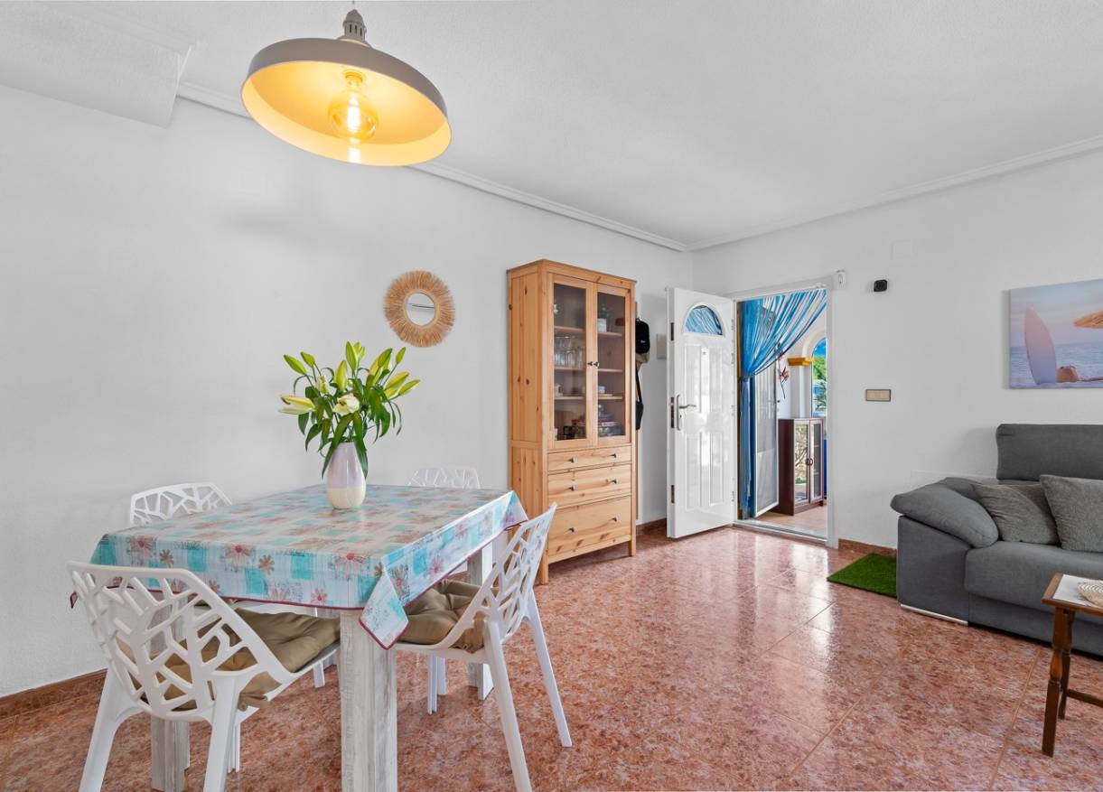 Bestaand - Townhouse / Semi-detached - Torrevieja - Habaneras