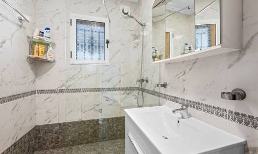 Bestaand - Townhouse / Semi-detached - Torrevieja - Habaneras