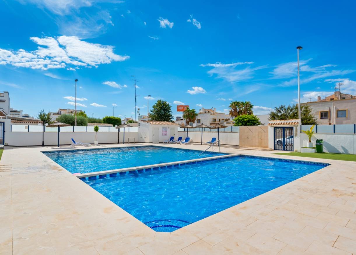 Bestaand - Townhouse / Semi-detached - Torrevieja - Habaneras