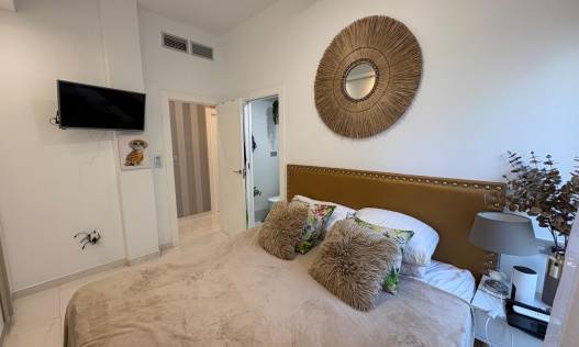 Bestaand - Villa - Orihuela Costa - Villamartin