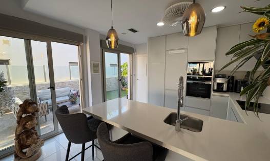 Bestaand - Villa - Orihuela Costa - Villamartin