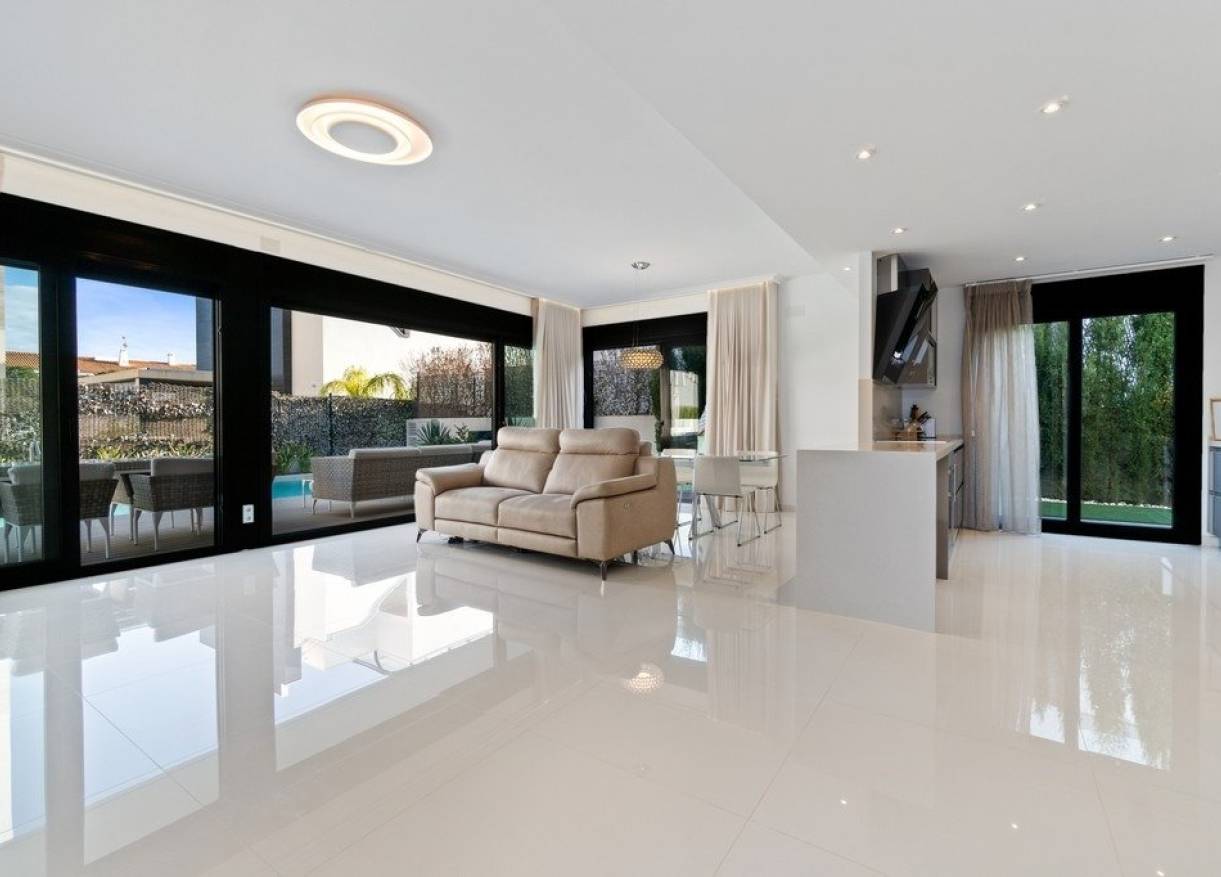 Bestaand - Villa - Orihuela Costa - Agua Marina