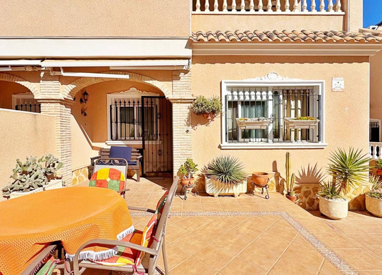 Bestaand - Townhouse / Semi-detached - Orihuela Costa - Villamartin