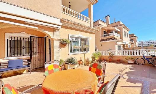Bestaand - Townhouse / Semi-detached - Orihuela Costa - Villamartin