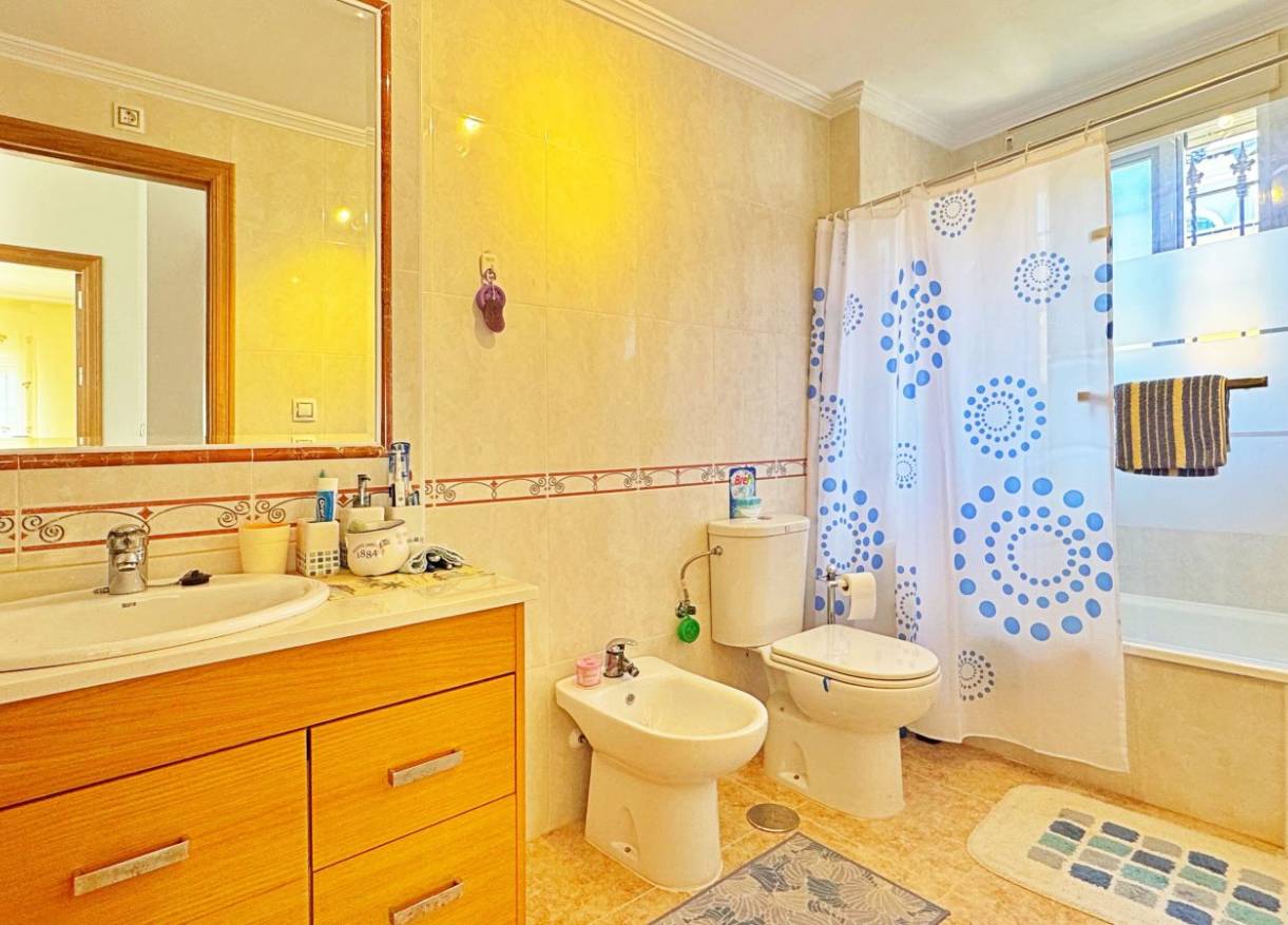 Bestaand - Townhouse / Semi-detached - Orihuela Costa - Villamartin