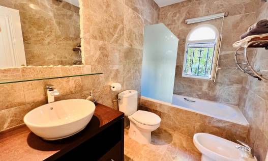 Bestaand - Villa - Orihuela Costa - Lomas de Campoamor-Las Ramblas