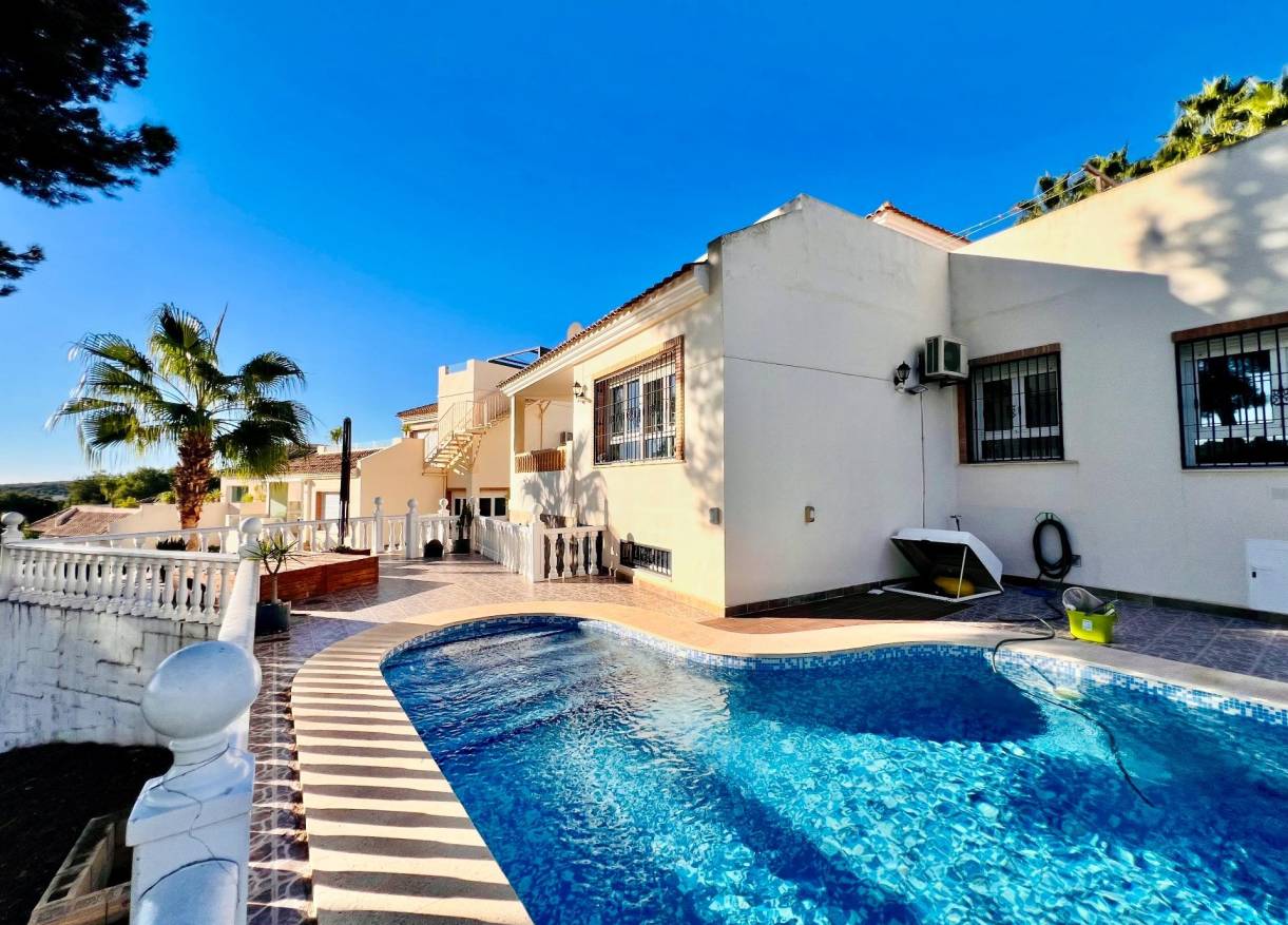 Bestaand - Villa - Orihuela Costa - Lomas de Campoamor-Las Ramblas