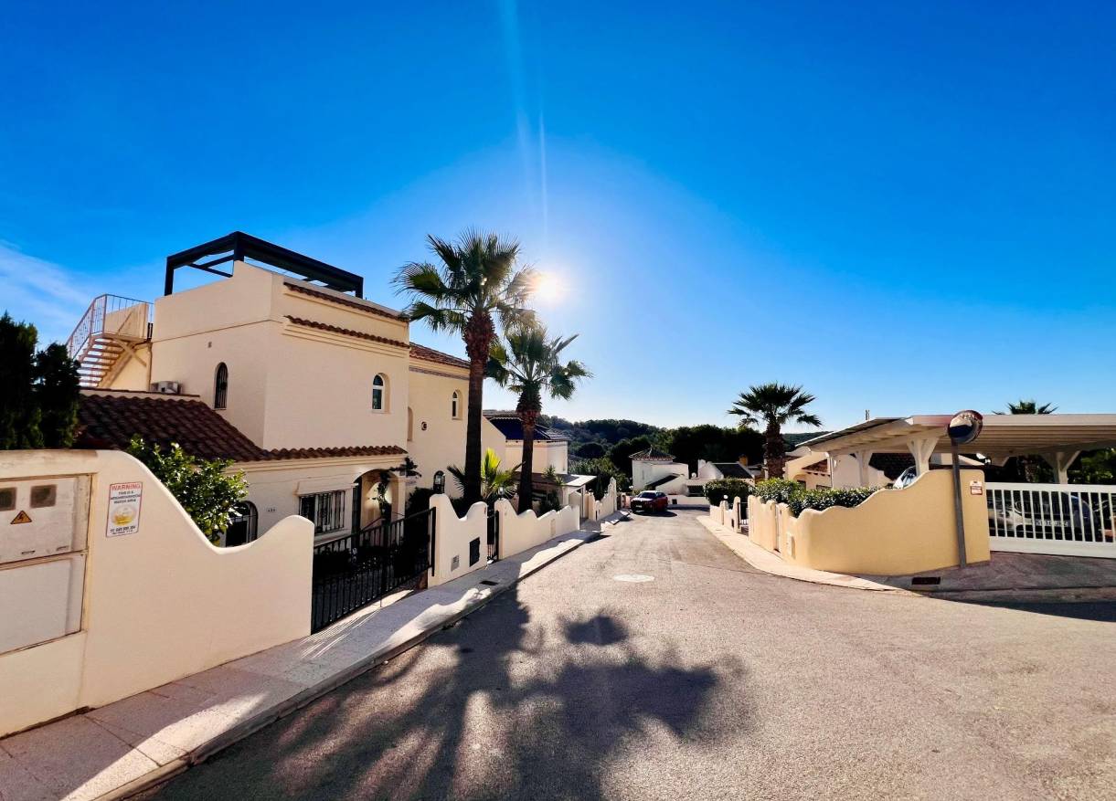 Bestaand - Villa - Orihuela Costa - Lomas de Campoamor-Las Ramblas