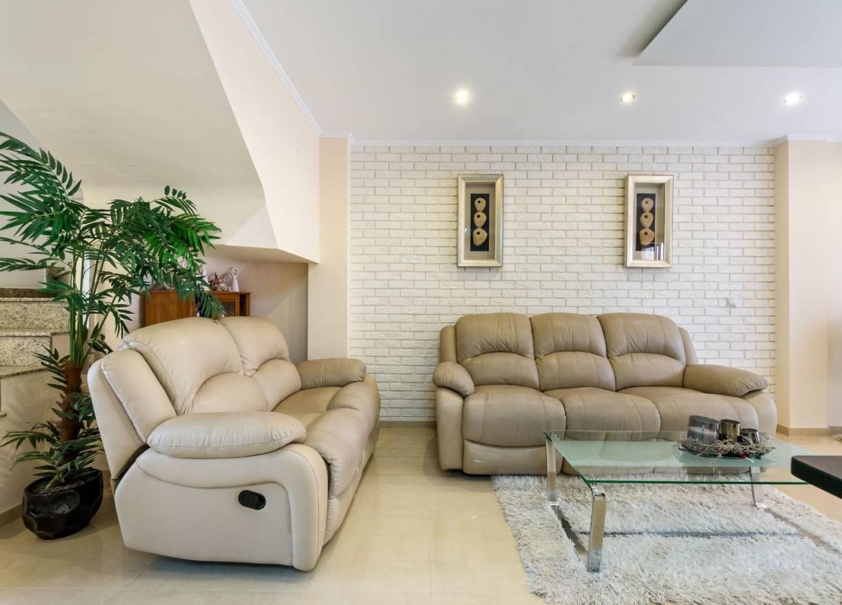 Bestaand - Townhouse / Semi-detached - Torrevieja - Aguas Nuevas