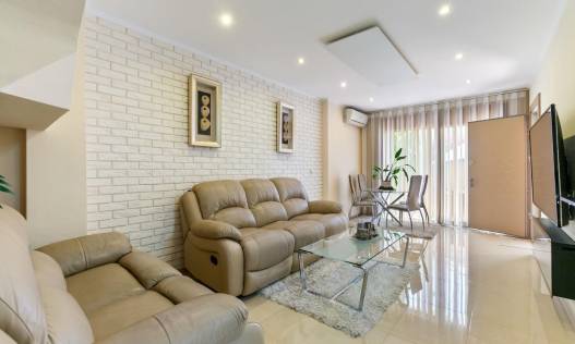 Bestaand - Townhouse / Semi-detached - Torrevieja - Aguas Nuevas