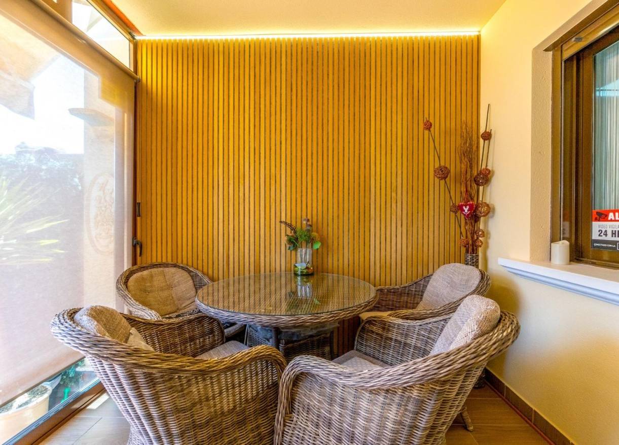 Bestaand - Townhouse / Semi-detached - Torrevieja - Aguas Nuevas