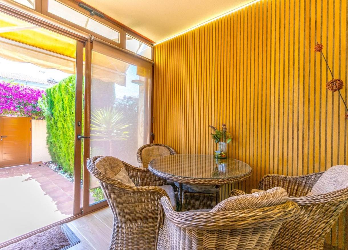 Bestaand - Townhouse / Semi-detached - Torrevieja - Aguas Nuevas