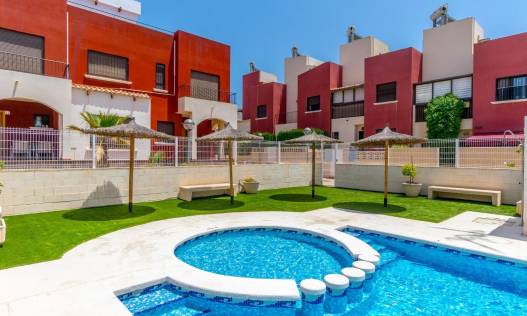 Bestaand - Townhouse / Semi-detached - Torrevieja - Aguas Nuevas