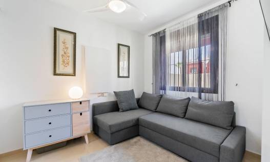 Bestaand - Townhouse / Semi-detached - Torrevieja - Aguas Nuevas