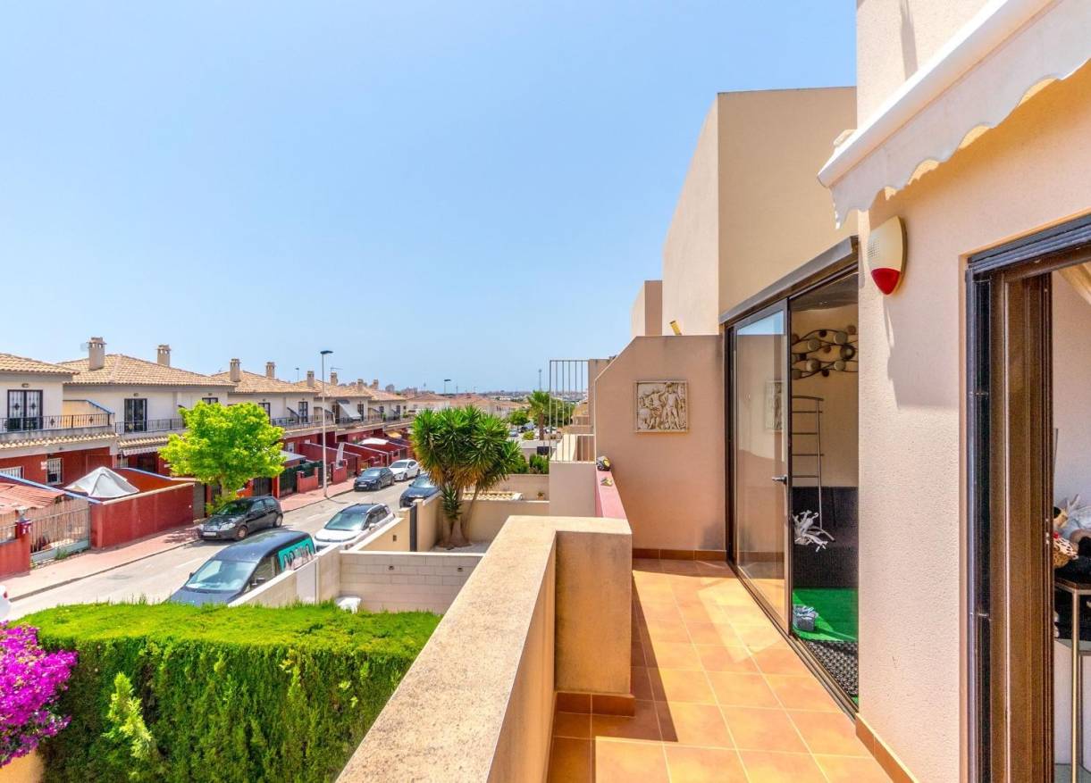 Bestaand - Townhouse / Semi-detached - Torrevieja - Aguas Nuevas