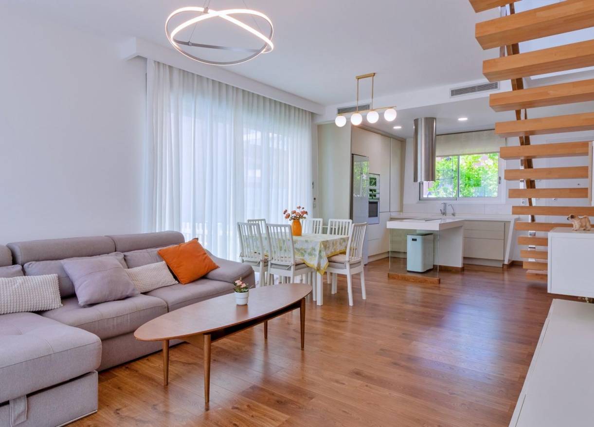 Bestaand - Villa - Pilar de la Horadada - PUEBLO LATINO