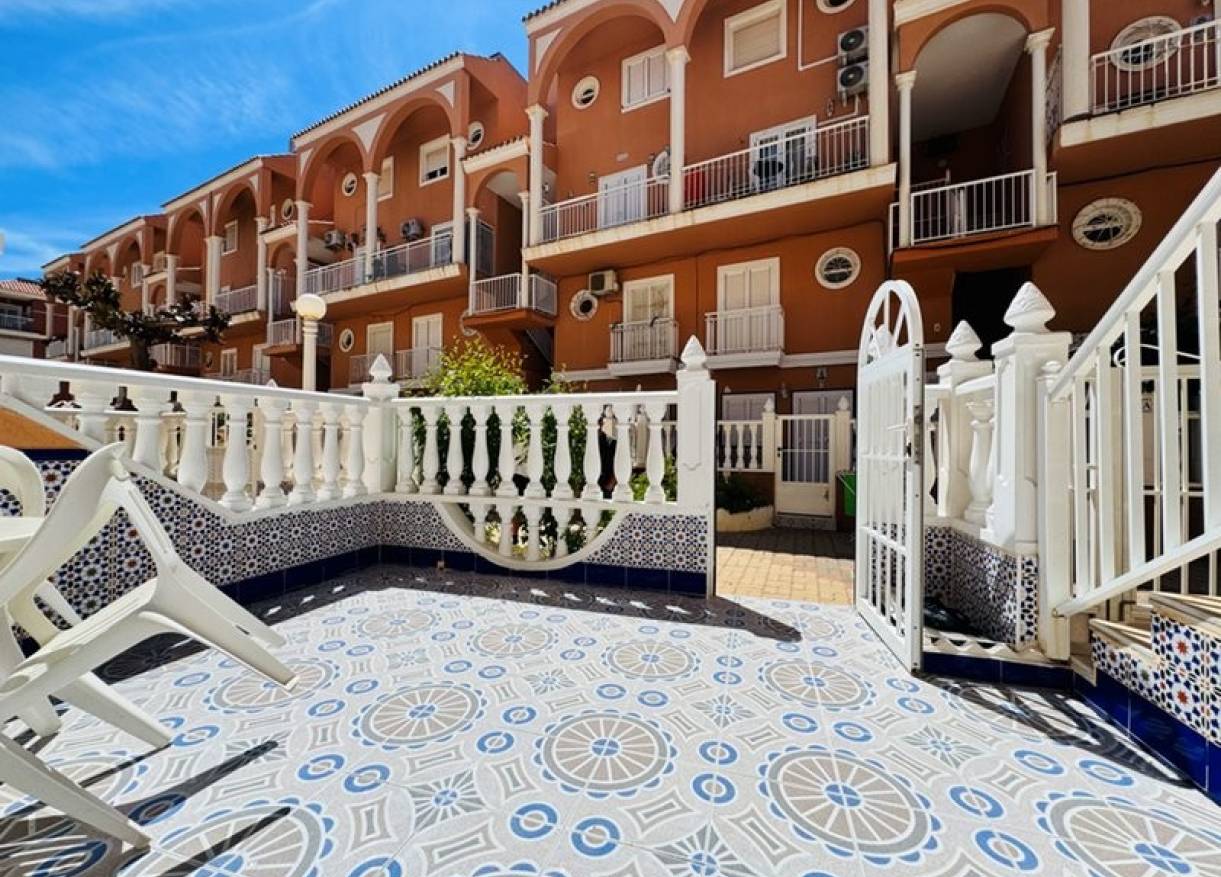 Bestaand - Townhouse / Semi-detached - La Mata - Puerto Romano