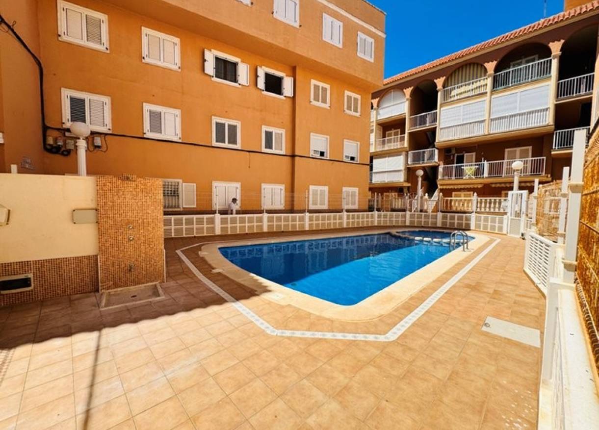Bestaand - Townhouse / Semi-detached - La Mata - Puerto Romano