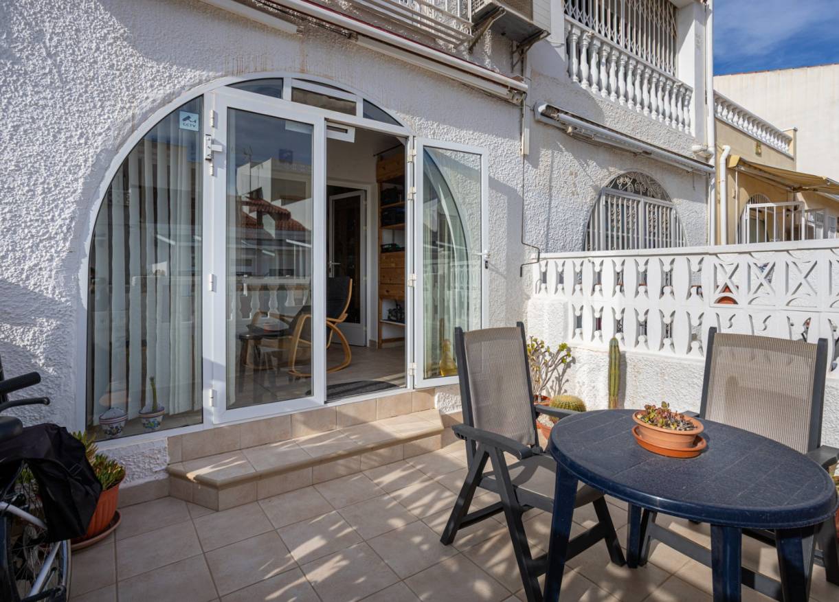 Bestaand - Townhouse / Semi-detached - Torrevieja - La Siesta
