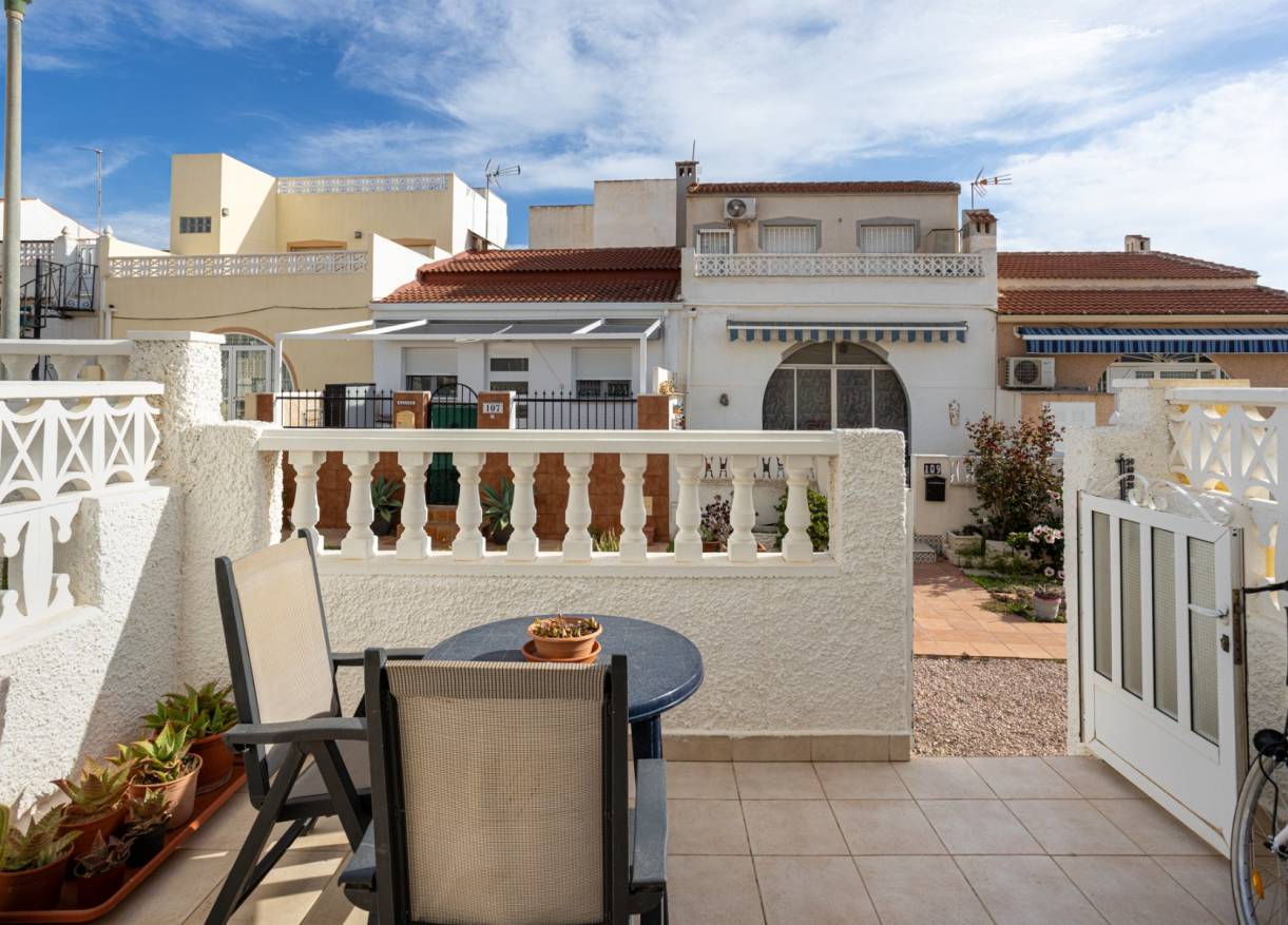 Bestaand - Townhouse / Semi-detached - Torrevieja - La Siesta