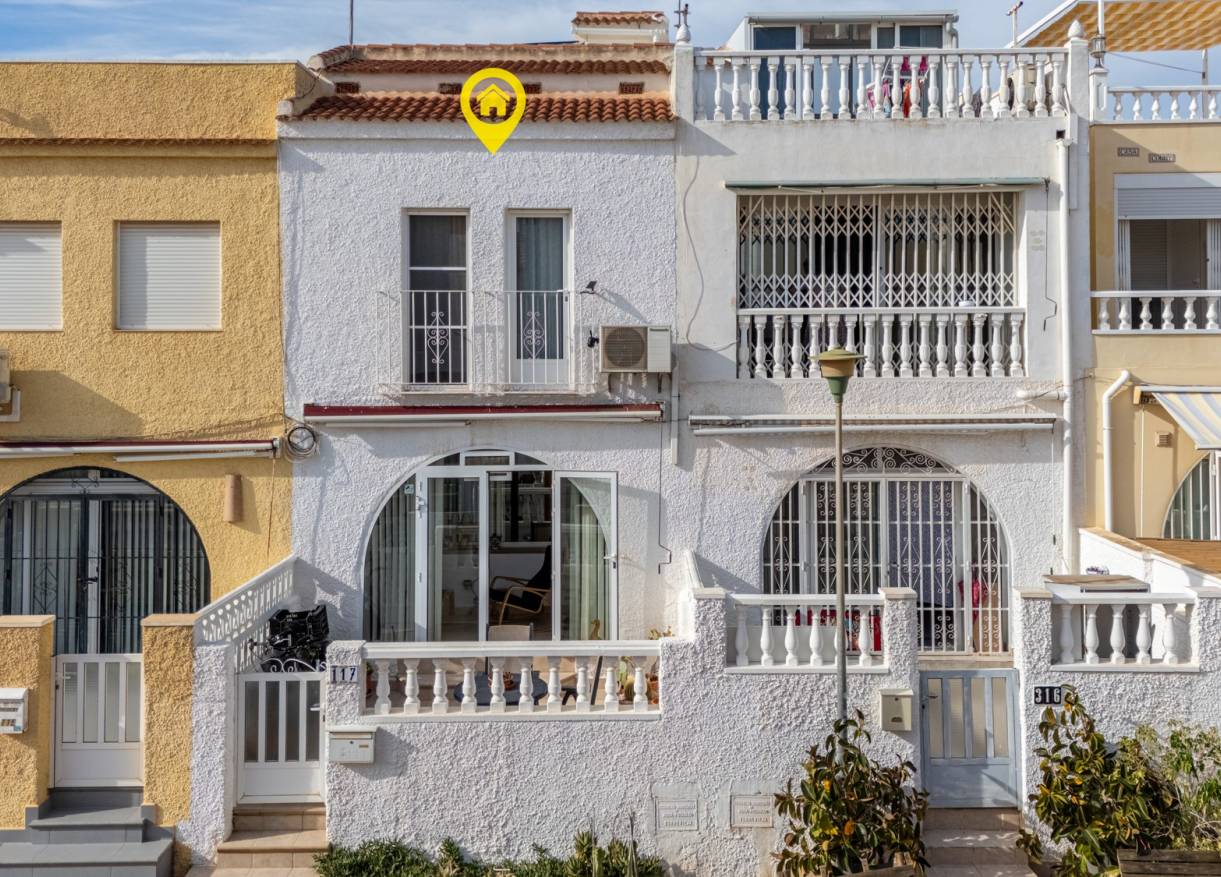 Bestaand - Townhouse / Semi-detached - Torrevieja - La Siesta