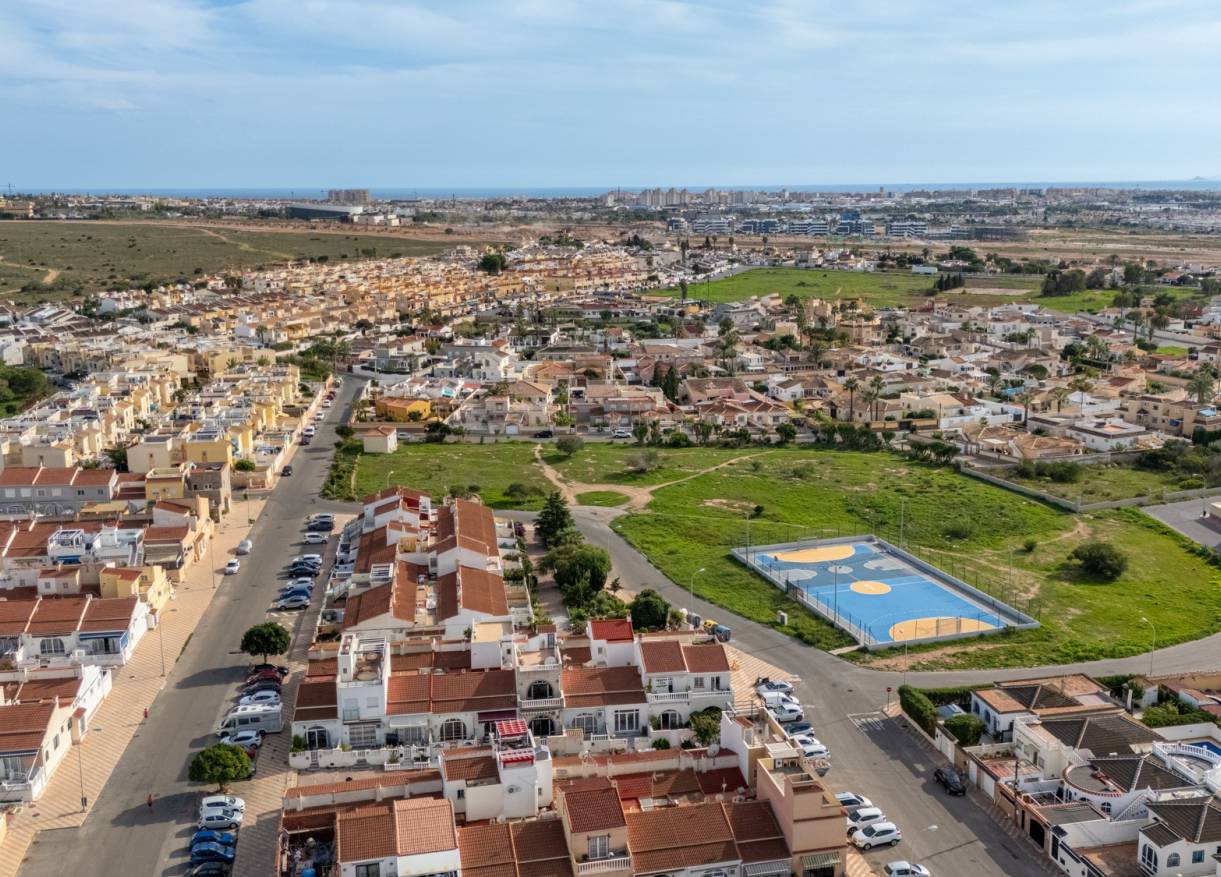 Bestaand - Townhouse / Semi-detached - Torrevieja - La Siesta