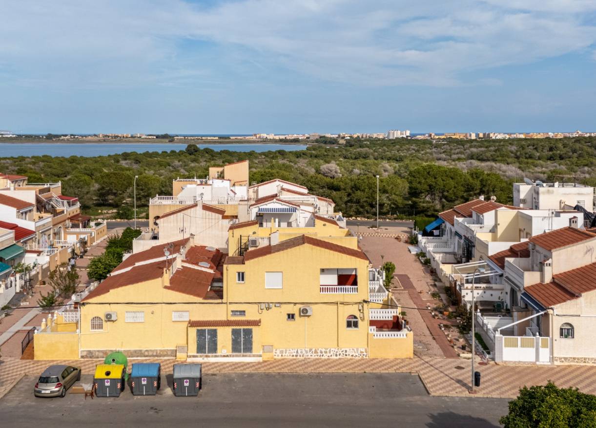 Bestaand - Townhouse / Semi-detached - Torrevieja - La Siesta