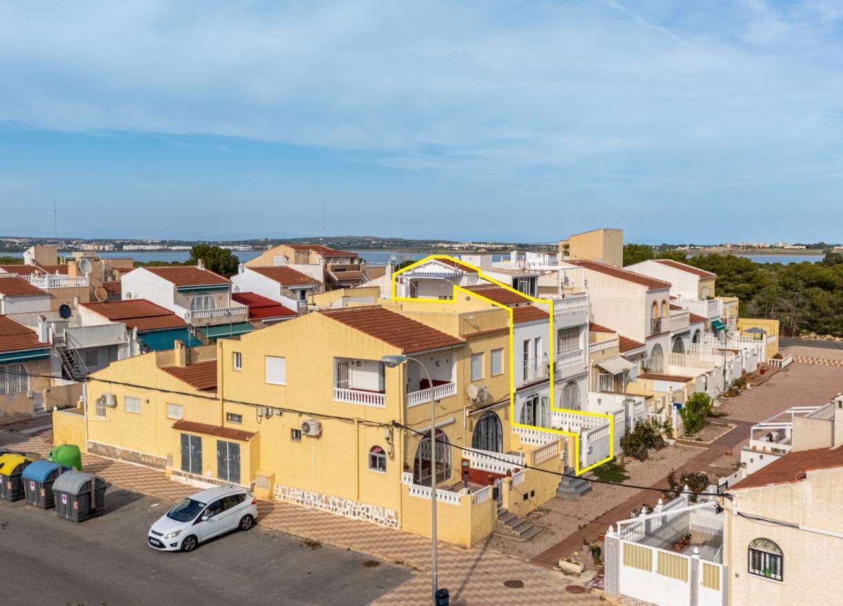 Bestaand - Townhouse / Semi-detached - Torrevieja - La Siesta