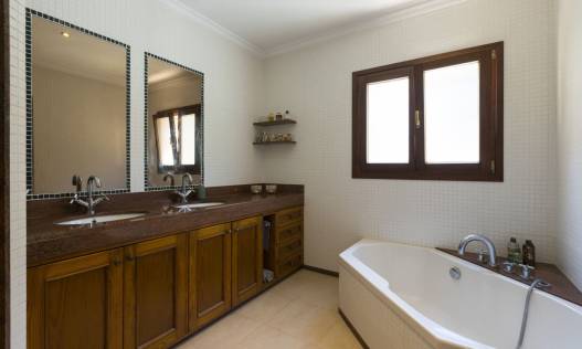 Bestaand - Villa - Jávea - Montgo