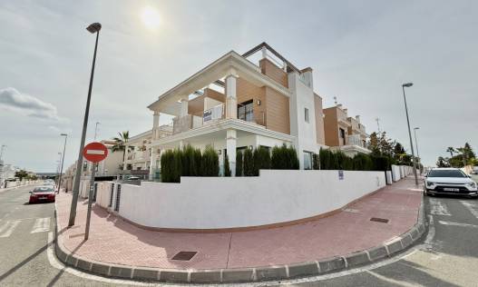 Bestaand - Townhouse / Semi-detached - Ciudad Quesada - Lo Marabu