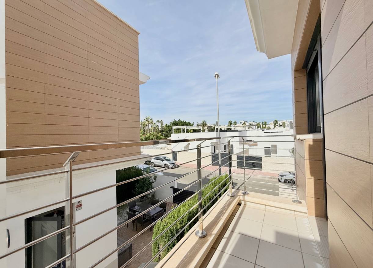 Bestaand - Townhouse / Semi-detached - Ciudad Quesada - Lo Marabu