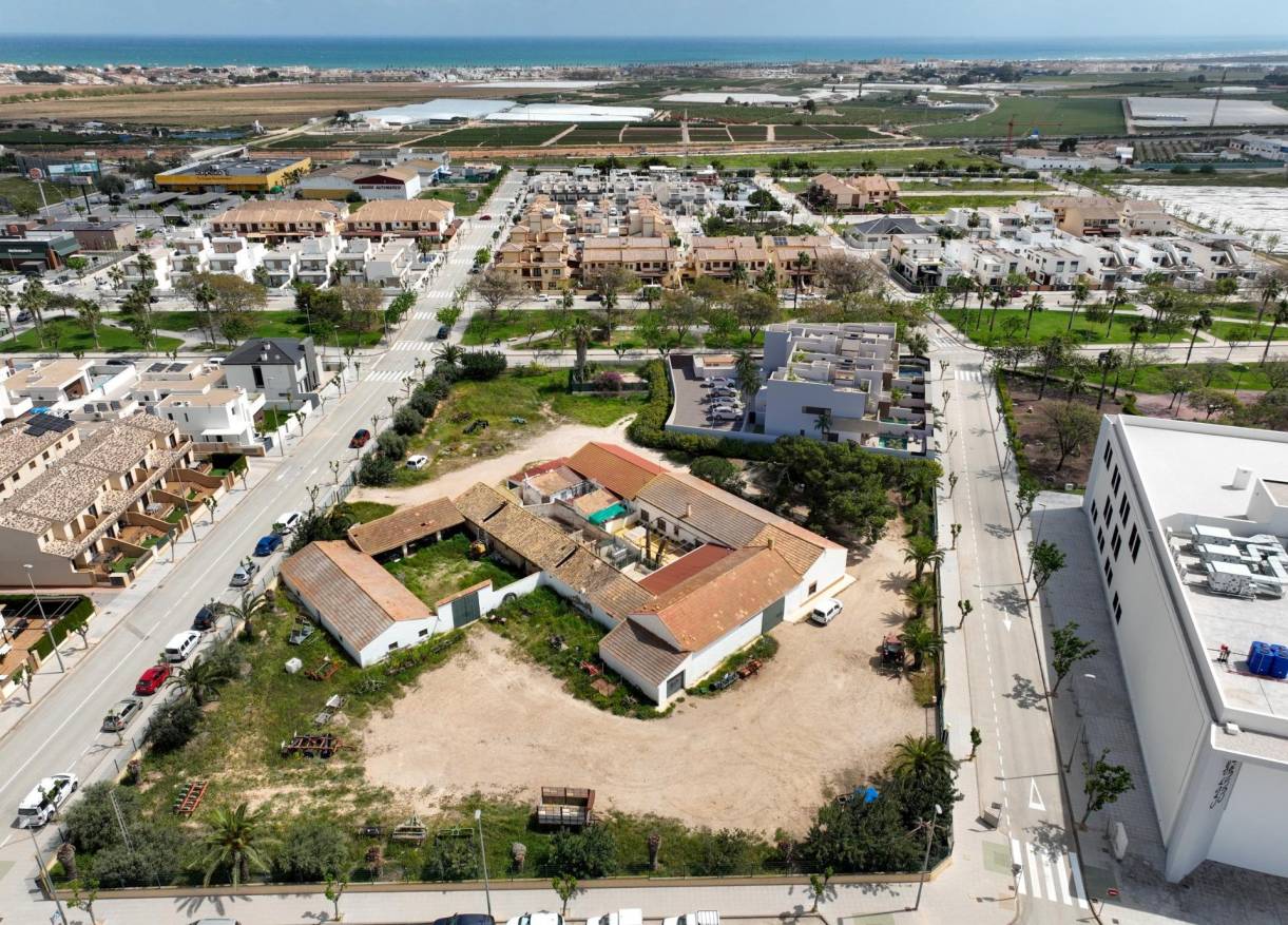 Nieuwbouw - Townhouse / Semi-detached - Pilar de la Horadada - parques de Andromeda