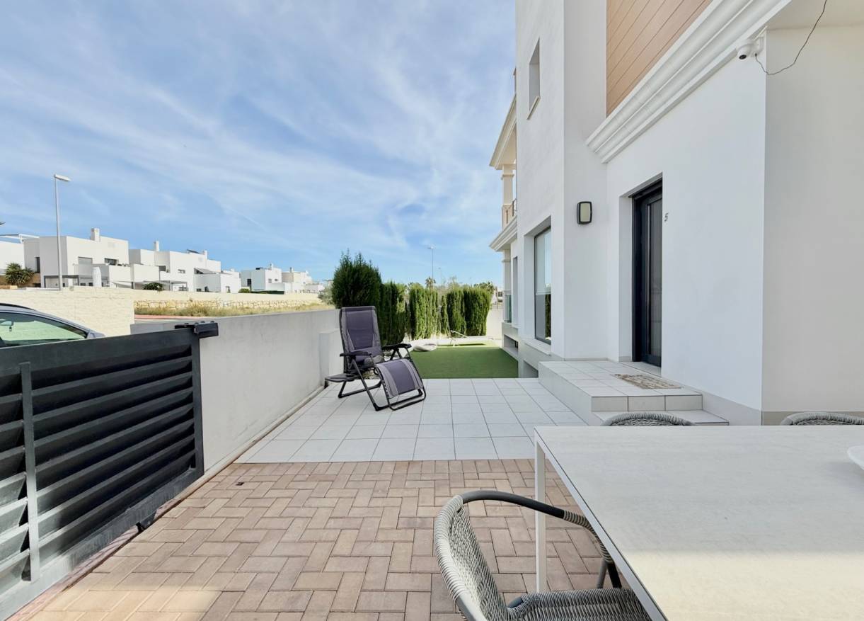 Bestaand - Townhouse / Semi-detached - Ciudad Quesada - Lo Marabu