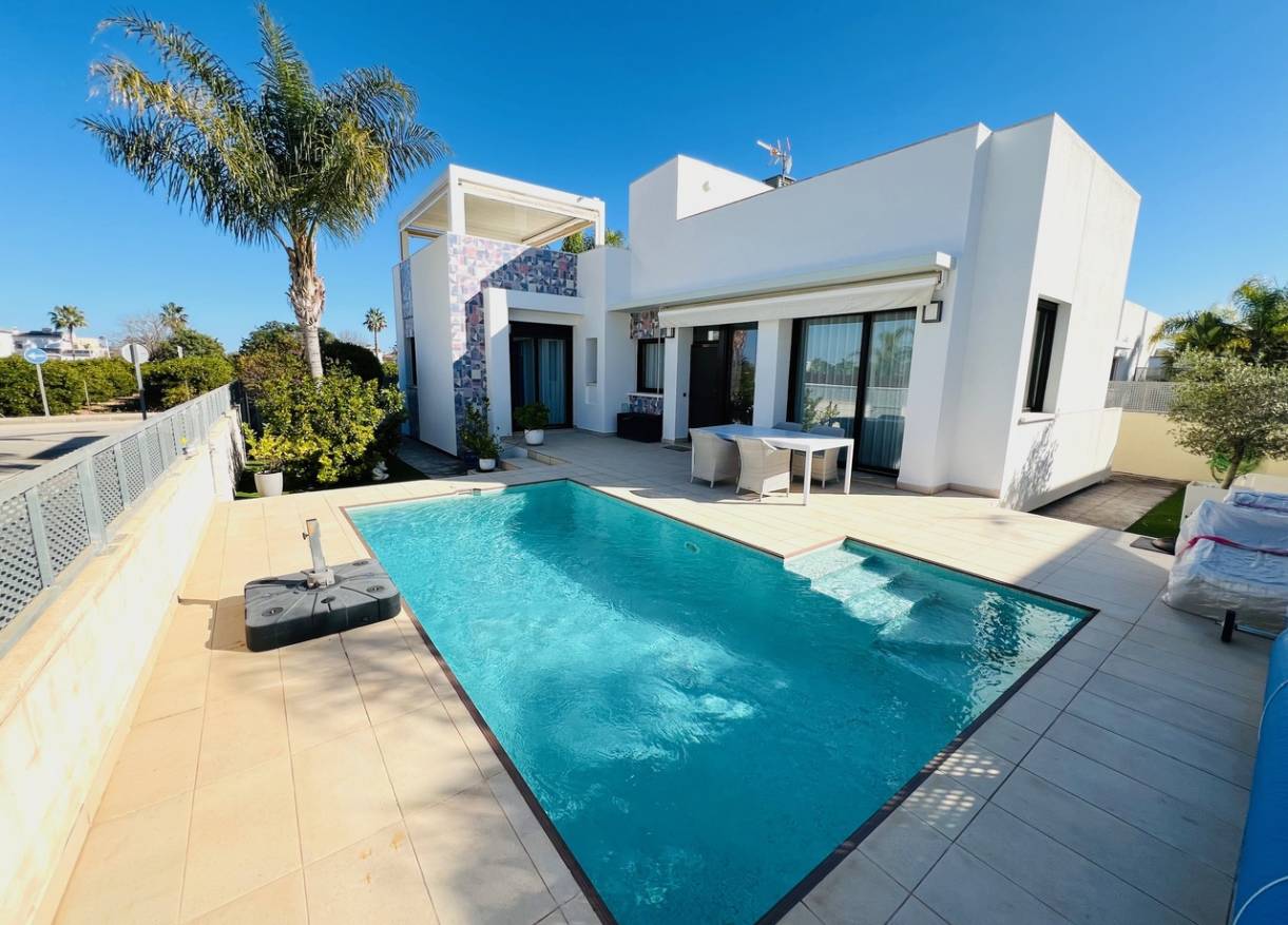 Bestaand - Villa - Denia